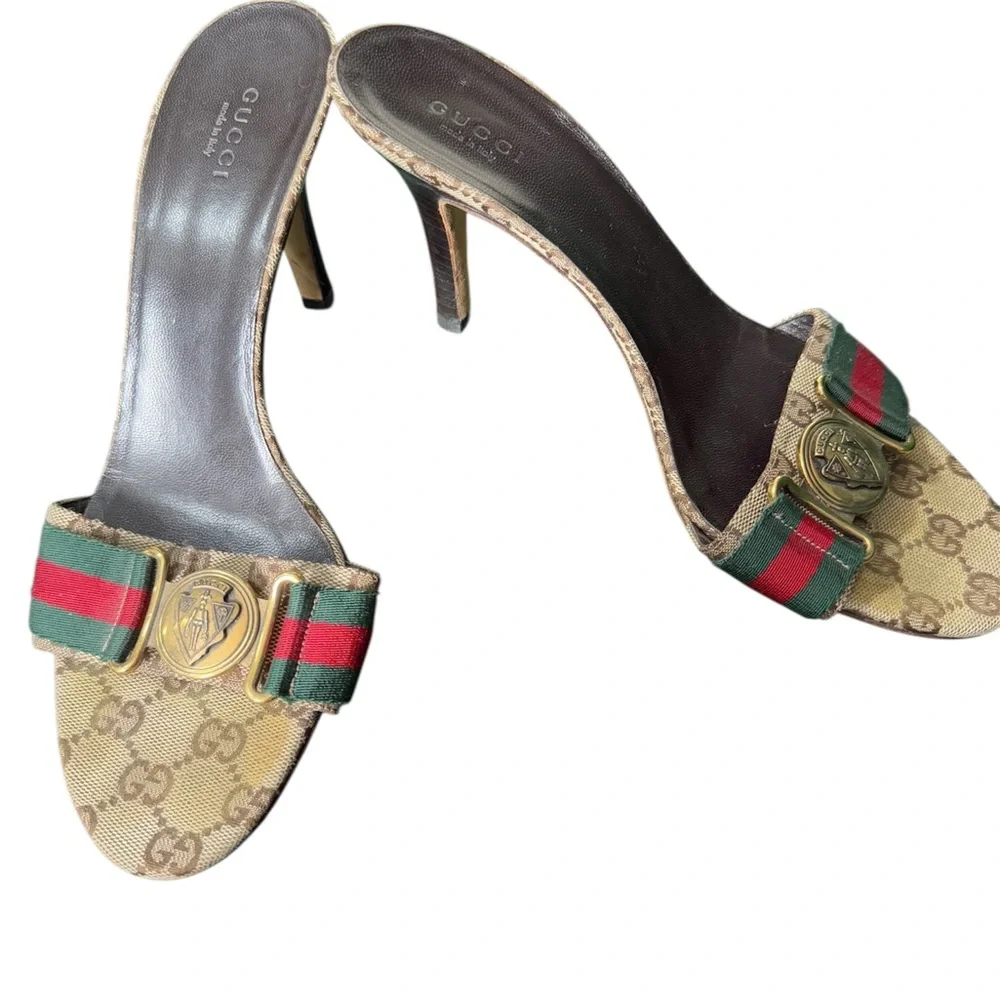 Gucci Tan and Green Open-Toe Sandals - Picture 3 of 7